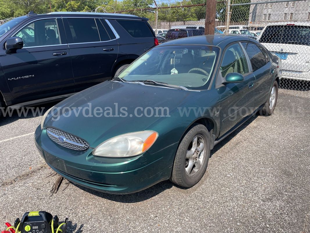 2000 Ford Taurus