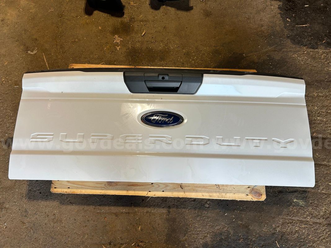 Ford F250 Super Duty Tailgates & Bumpers (NEW) -- 4 Items in Total