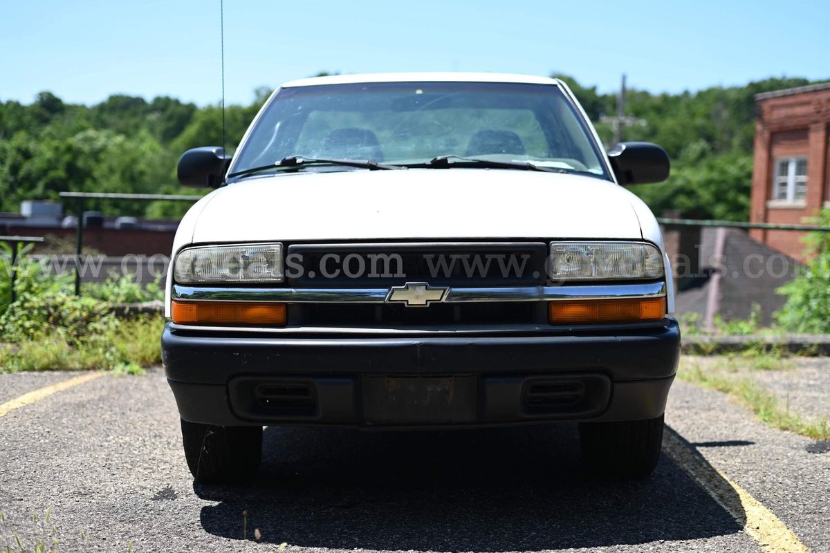 2003 Chevrolet S10 Pickup 2WD