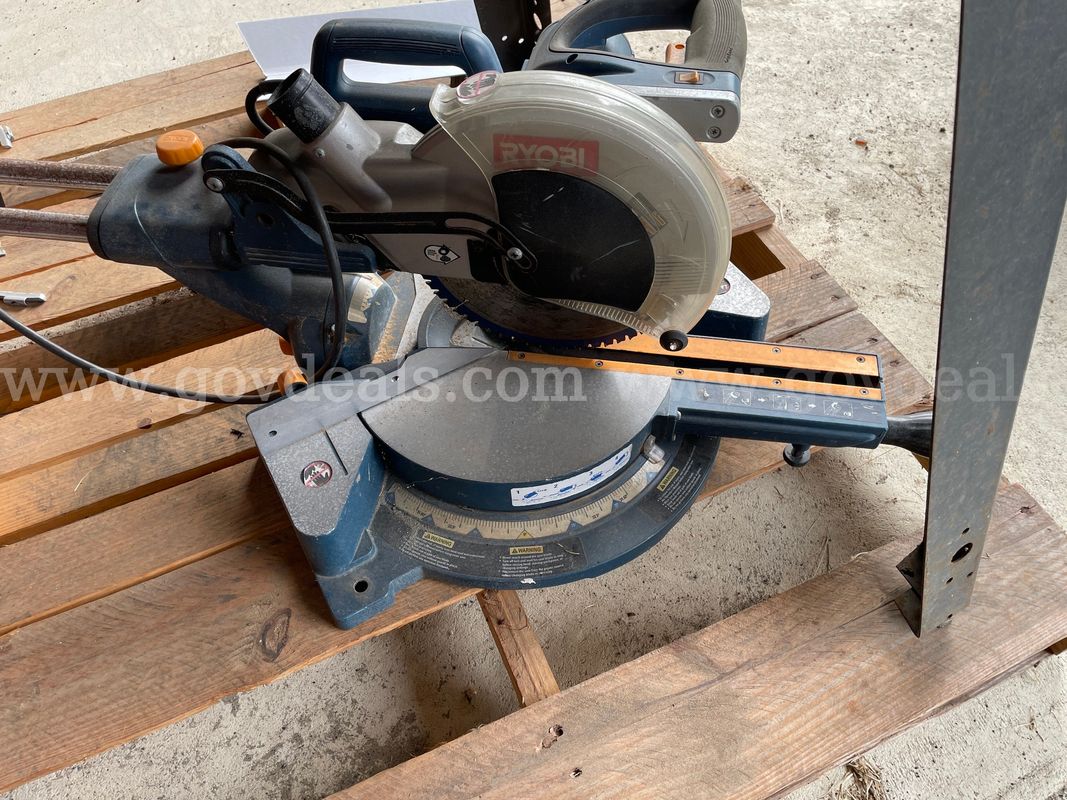 Ryobi Compound Miter Saw