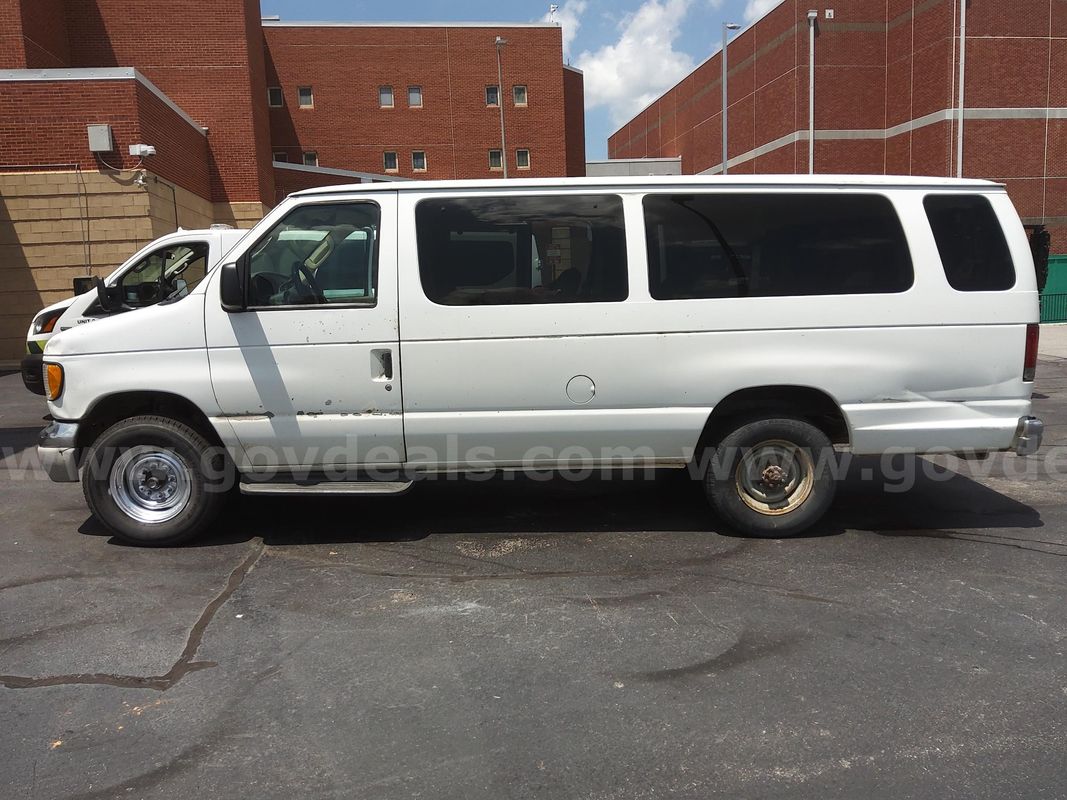 2003 Ford Econoline