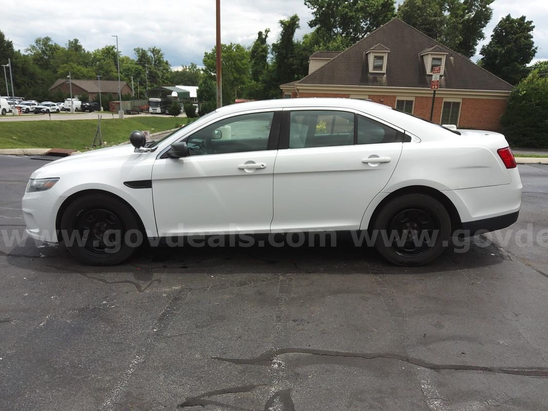 2015 Ford Taurus