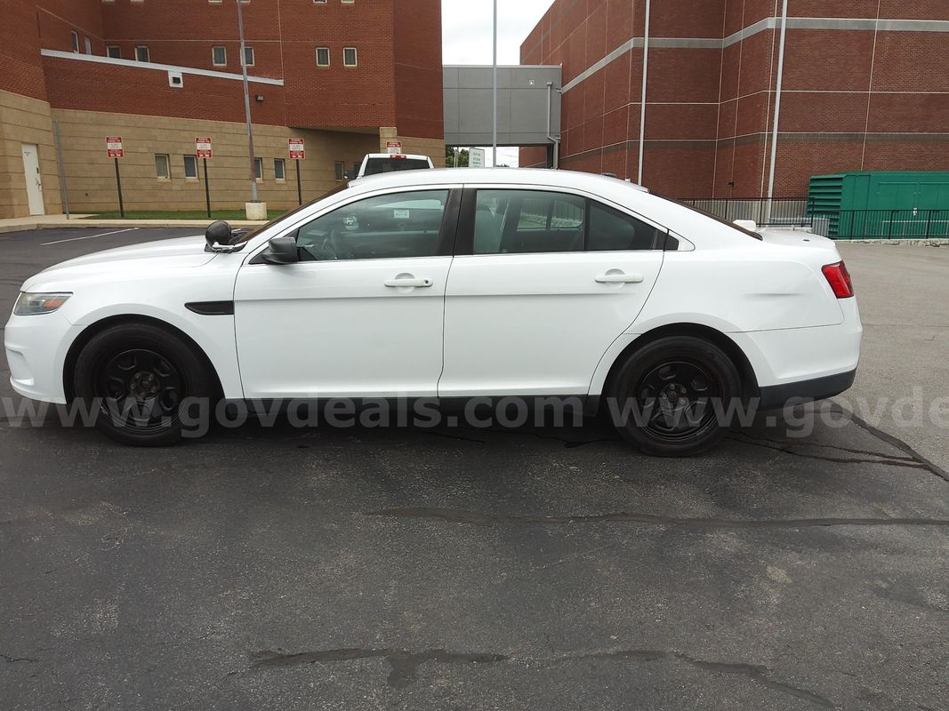 2015 Ford Taurus