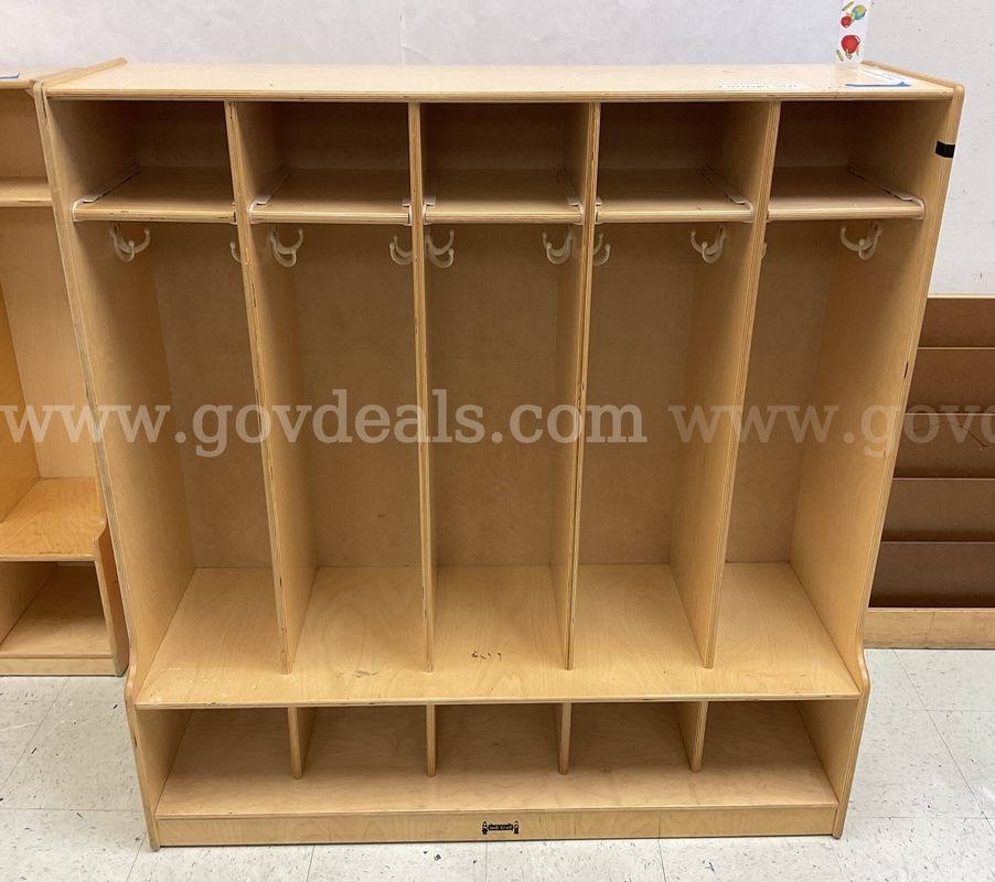 5-Section Wooden Coat Locker with Storage - Room A5 - #3