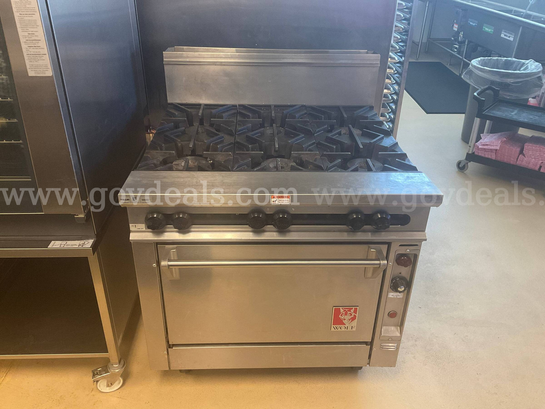 Wolf (Vulcan) FV36-3 36" Commercial Gas Range - 6 Burner w/Std Oven (Natural Gas)