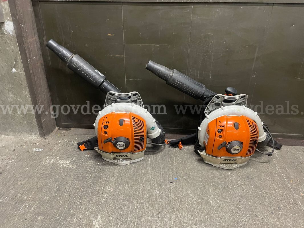 Lot of (3) Stihl BR500 Backpack Leaf Blowers