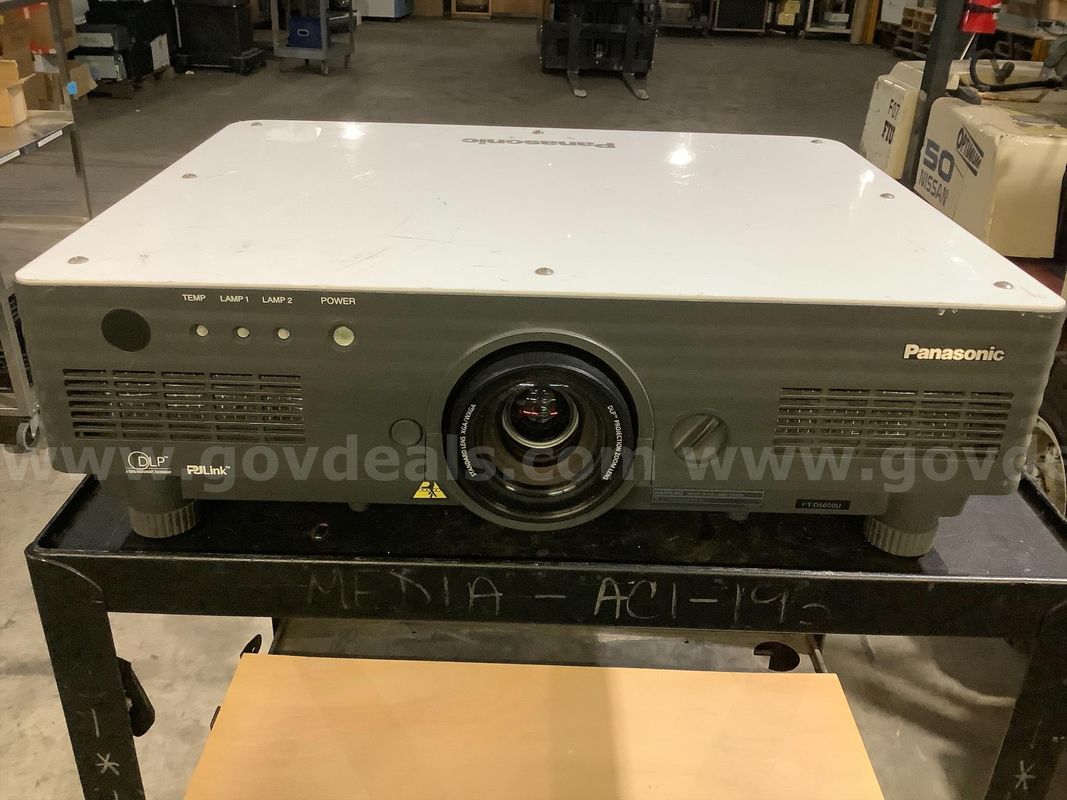 (1) Used Projector