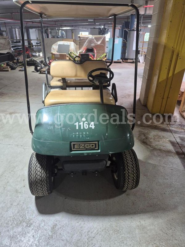 EZ-GO golf cart - gas engine