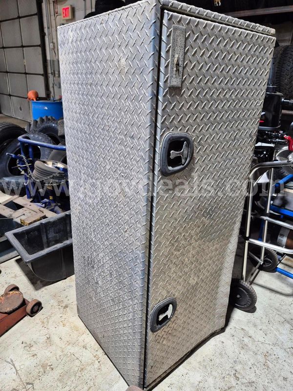 Underbody toolbox