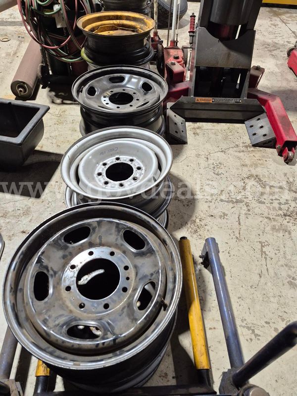 Lot of 21 miscellaneous truck wheels