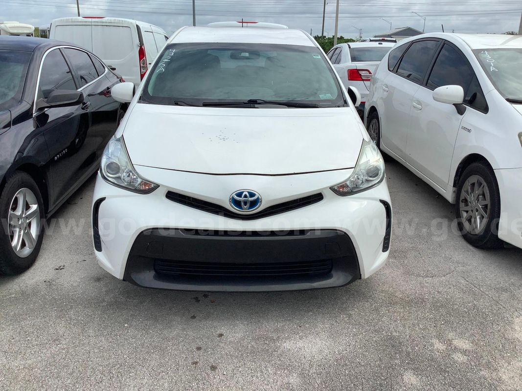4326A/ 2016 Toyota Prius V