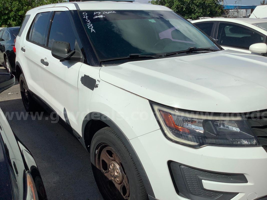 5438A/ 2017 Ford Explorer
