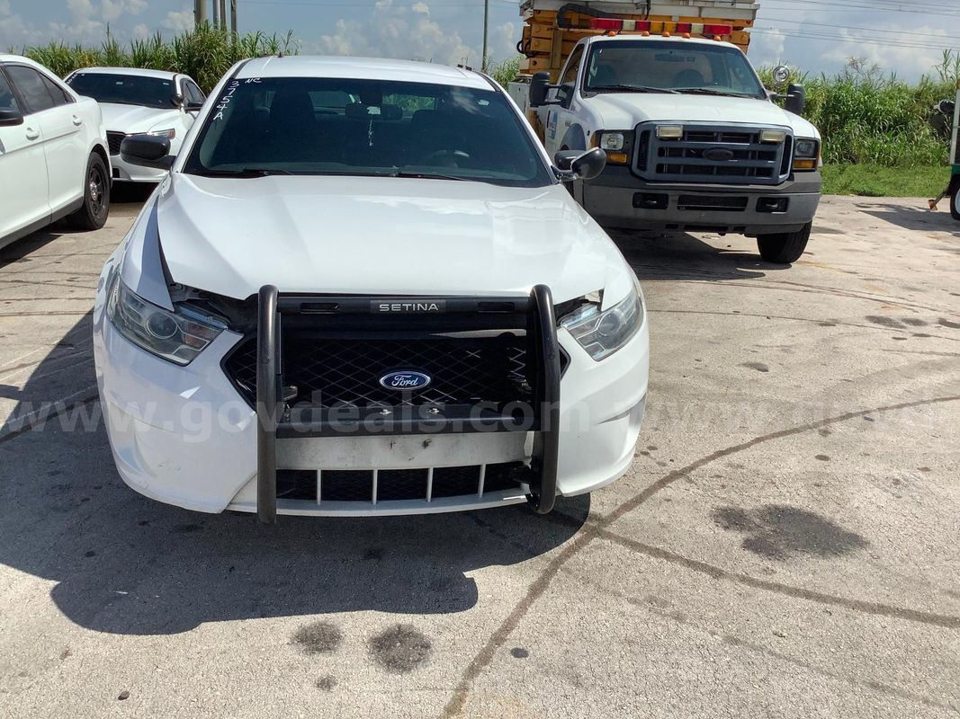 3754A/ 2016 Ford Taurus