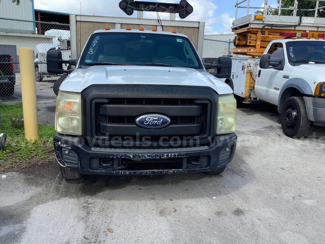 50760/ 2011 Ford F-350 SD