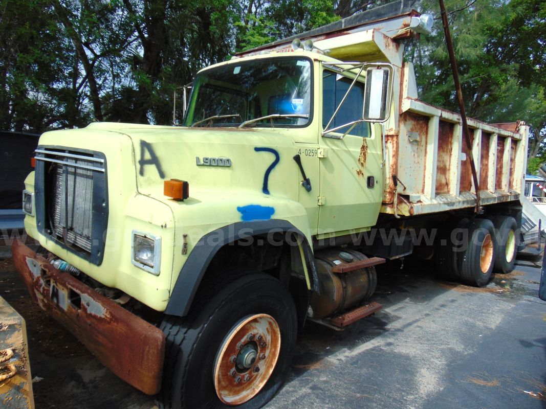 40259/ 1994 Ford LT9000, dump truck. MIA 26-08 #7