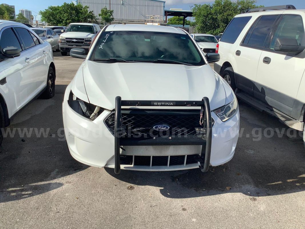 5742A/ 2018 Ford Taurus