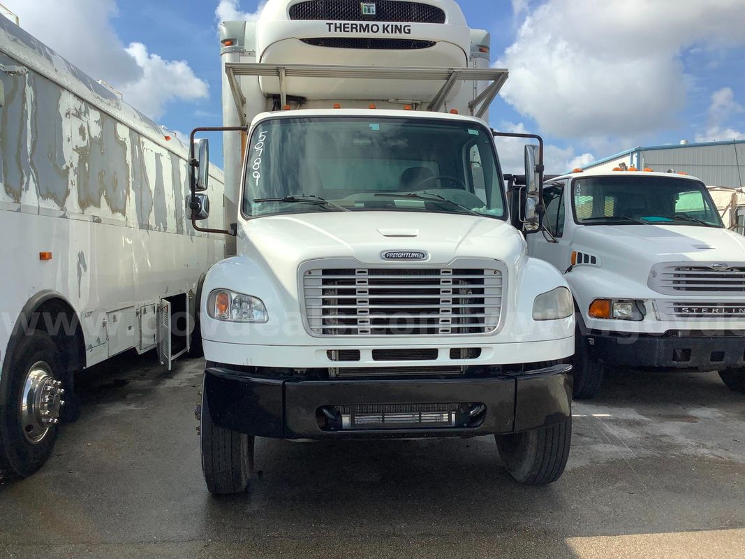 50789/ 2016 Freightliner M2 106, box refrigerated truck.