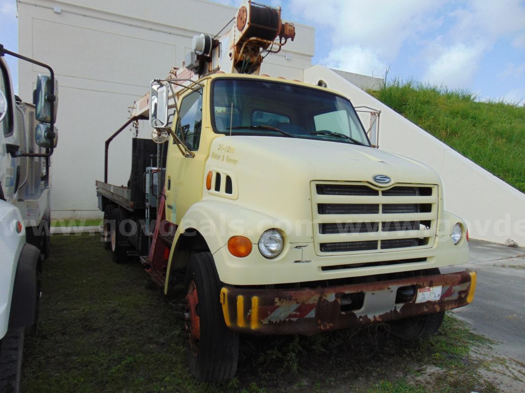 26-0266/ 2000 Sterling LT750, Boom truck. WASD 26-08 #11