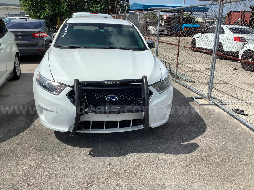 3686A/ 2015 Ford Taurus