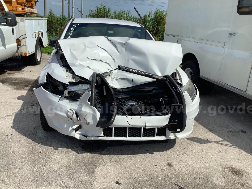 5644A/ 2018 Ford Taurus
