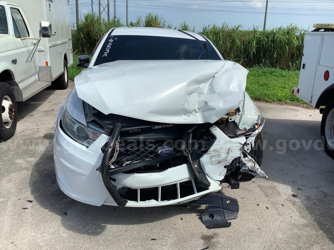 6553A/ 2019 Ford Taurus