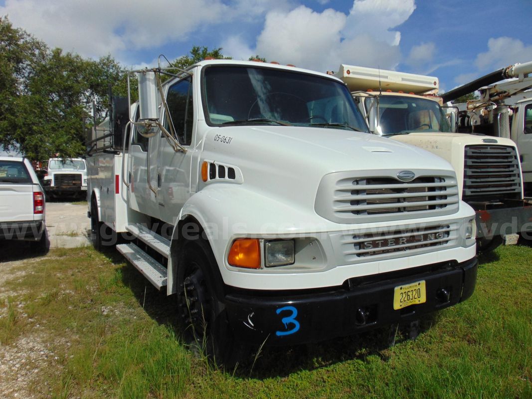 5-0631/ 2007 Sterling Acterra, with a utility body. WASD 26-11 #3