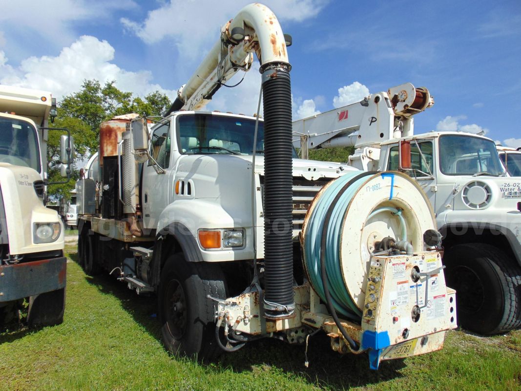 17-0082/ 2006 Sterling LT8500, Sewer cleaner vacuum truck. WASD 26-11 #7