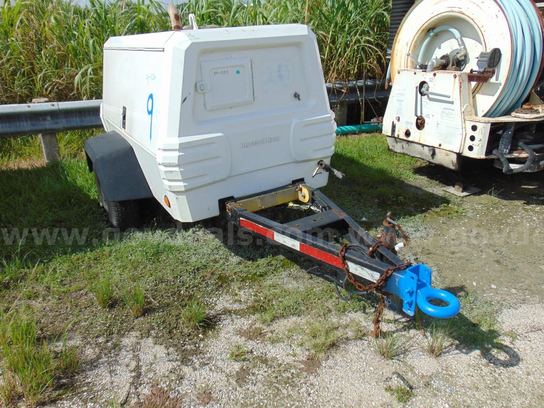 24-1524/ 2004 Ingersoll-Rand trailer mounted air compressor, 250CFM, Model: P250WJD. WASD 26-11 #9
