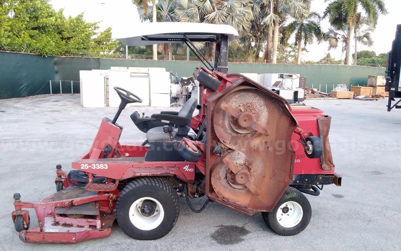 25-3383/ Toro Ground-Master 4000D Riding lawn mower. Powered by a Kubota diesel engine.