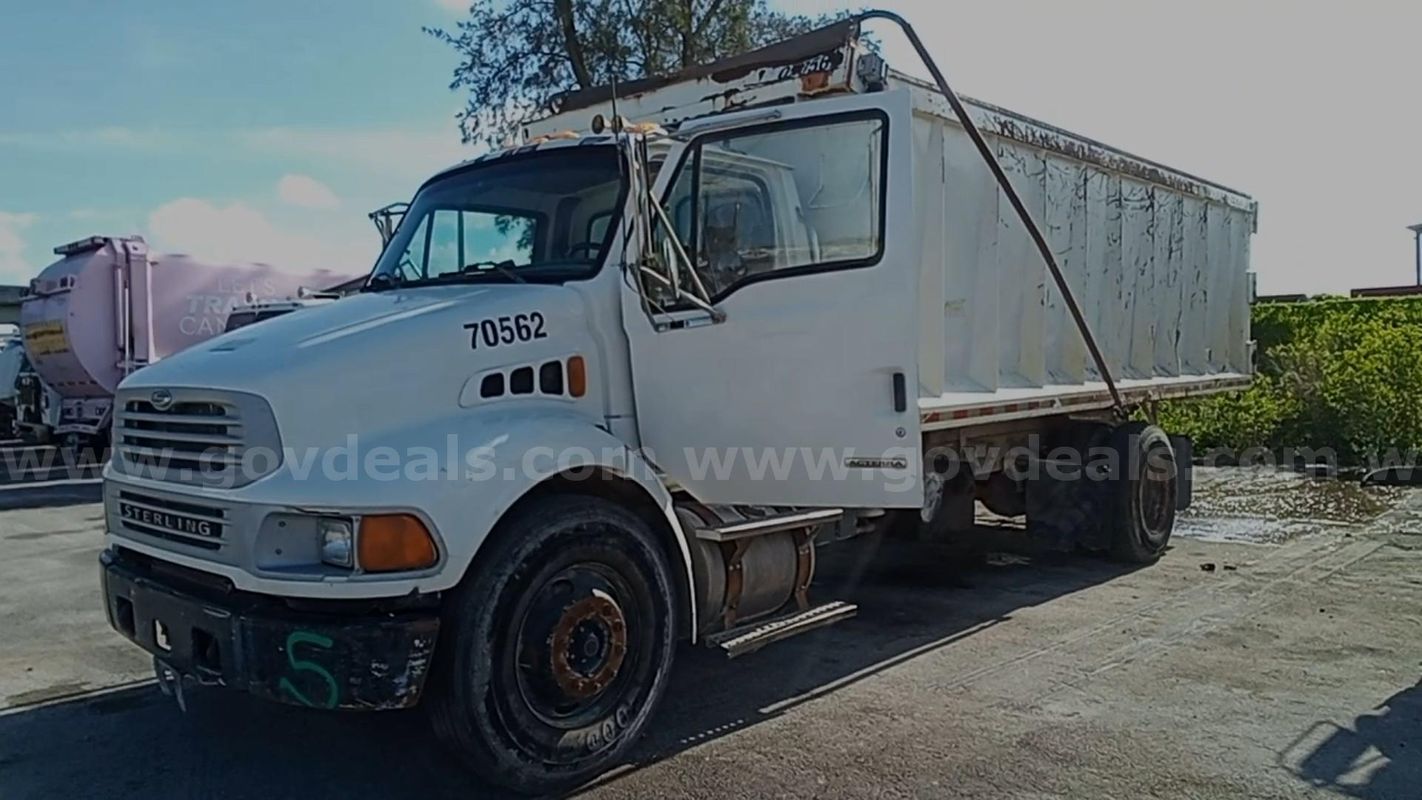 70562/ 2007 Sterling Acterra, with PacMac DB32 dump body, 32 cubic yards. SW 26-20 #5