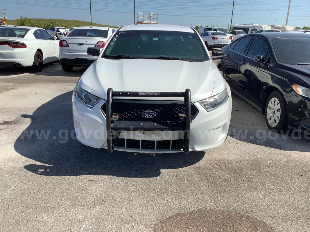 4609A/ 2016 Ford Taurus