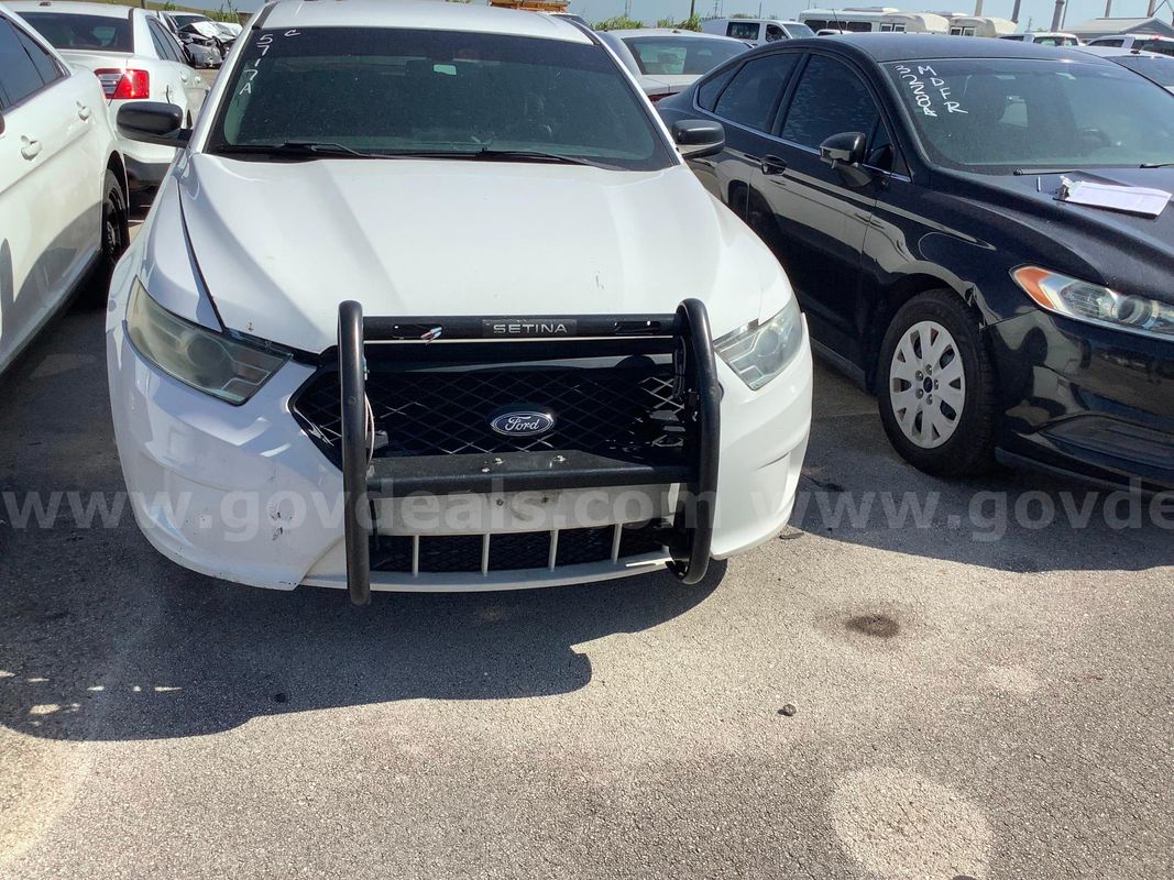 5717A/ 2018 Ford Taurus