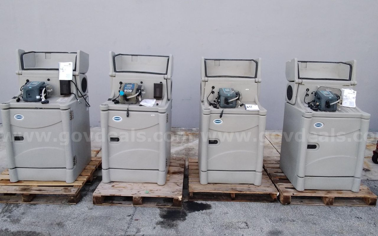Lot of (4) HACH water samplers