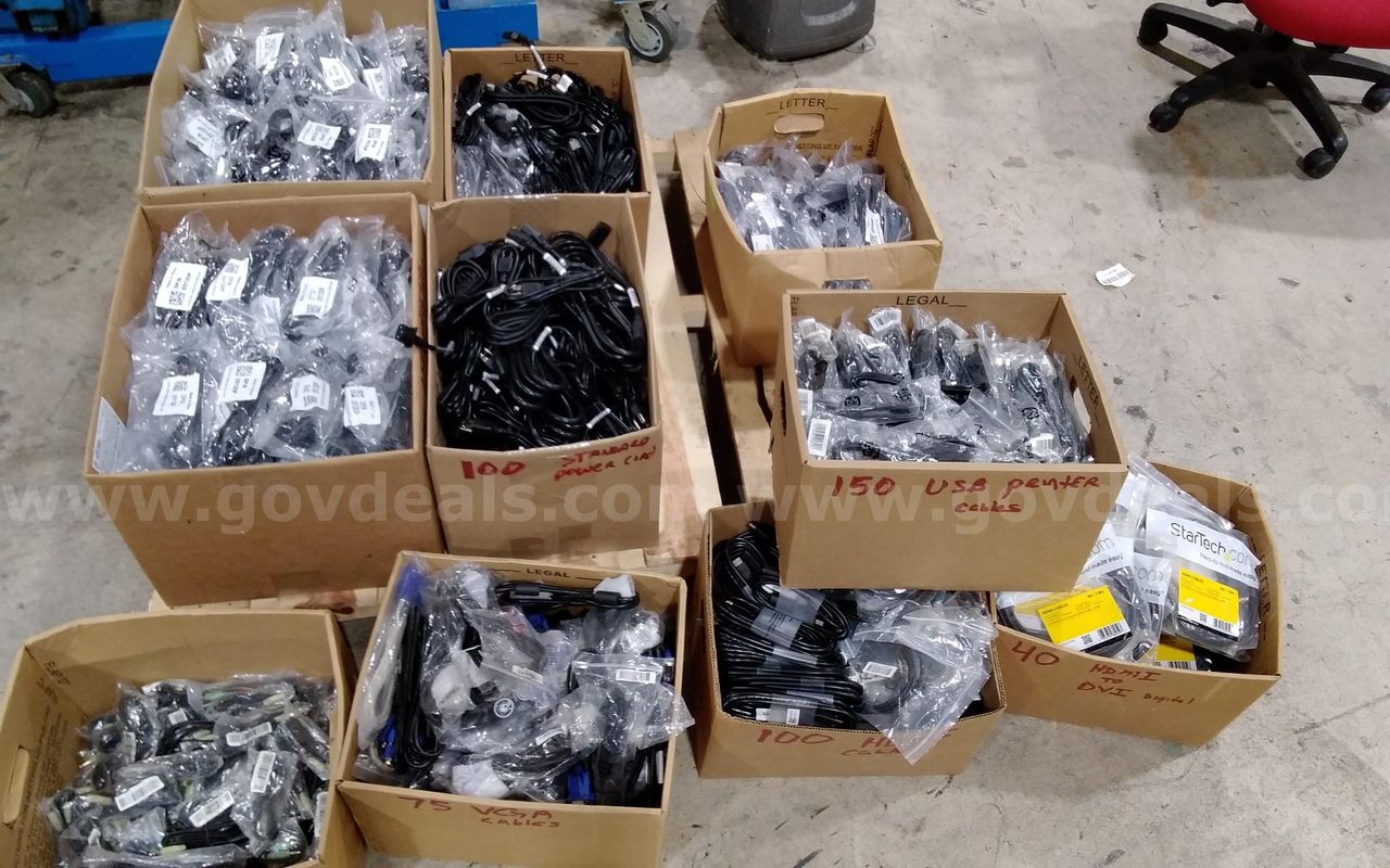 Lot of (965) Miscellaneous computer cables. New/Old stock
