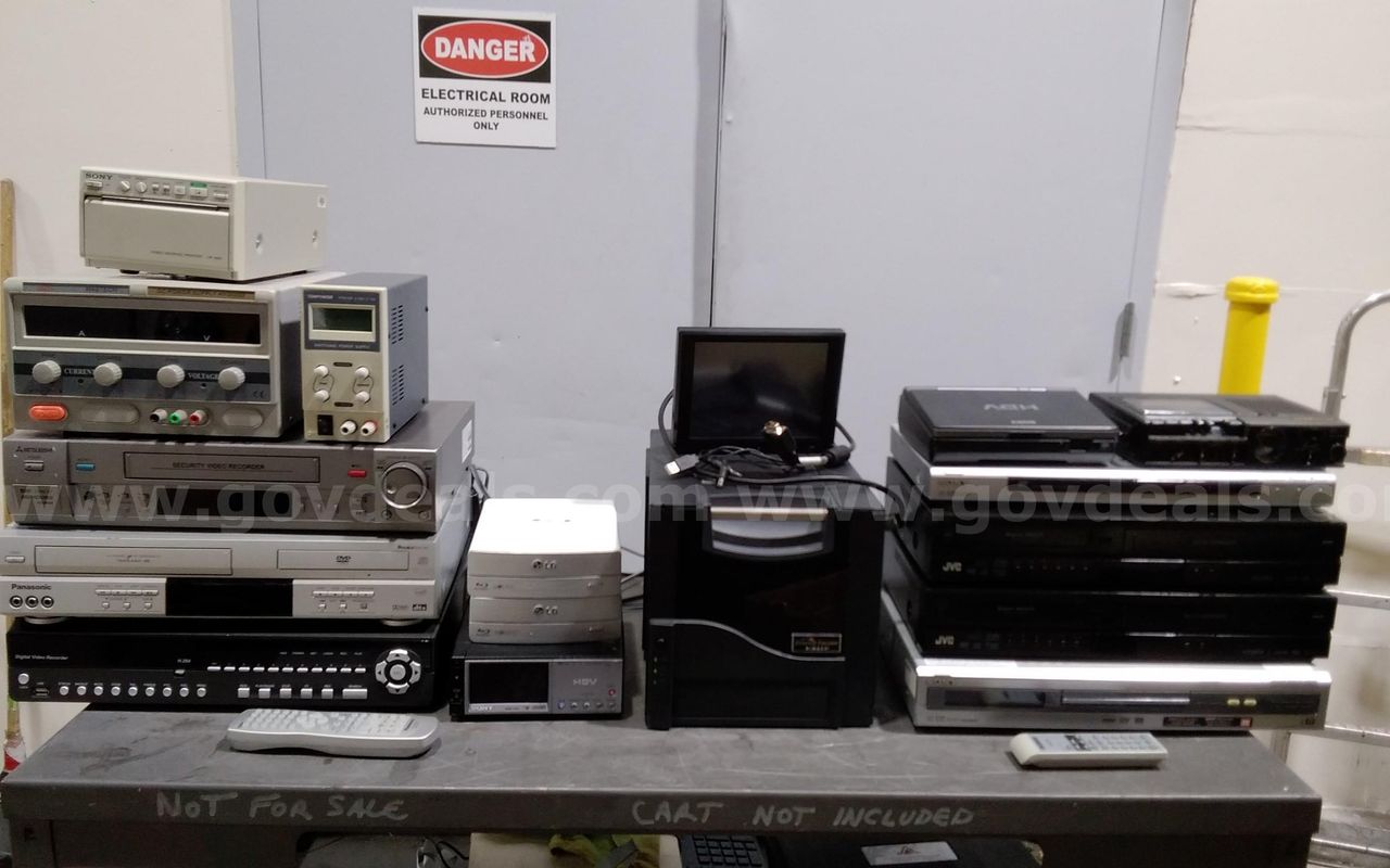 Lot of Audio / Visual equipment