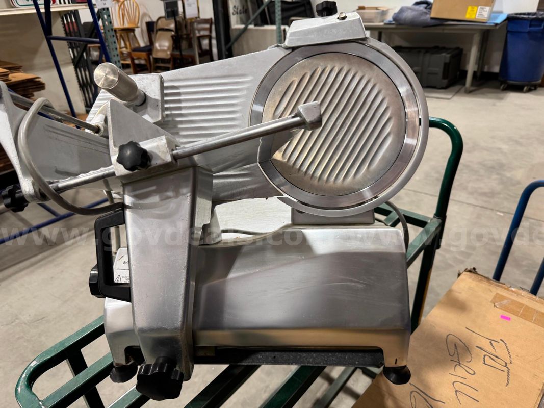 Univex Duro Commercial Meat Slicer, Powers On, Needs Repair
