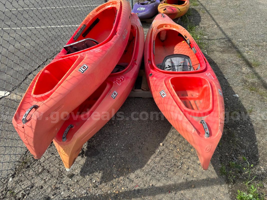 Lot of 3 – Old Town Vapor Sit-Inside Kayaks, Red/Orange, with Seats