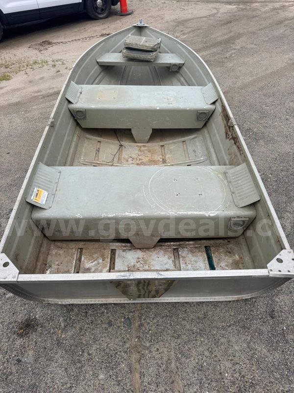 12' ALUMINUM BOAT