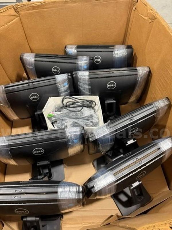 32 DELL OPTIPLEX COMPUTERS WITH POWER SUPPLIES