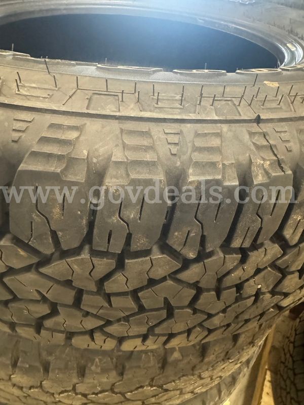 Goodyear Wrangler Lt 265/70 R18