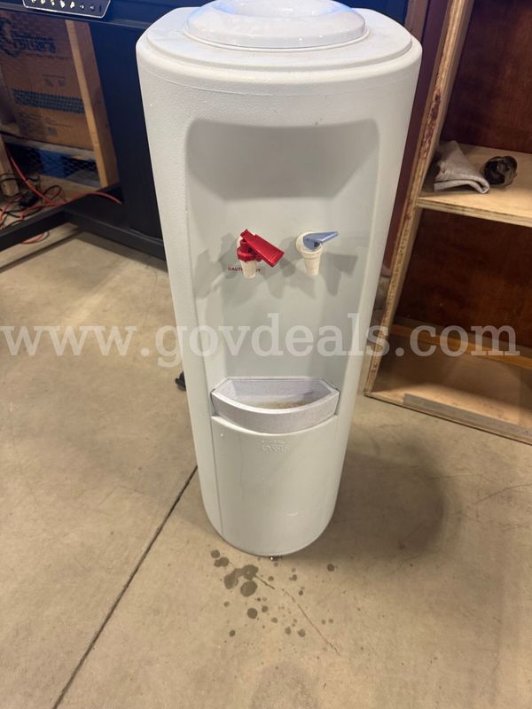 Oasis BPO1SHS WHI w/WTG Atlantis Hot 'N Cold Bottled Water Cooler