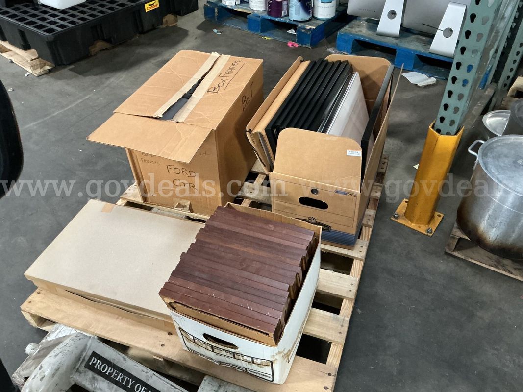Partial Pallet of Picture Frames. (Assorted Sizes)