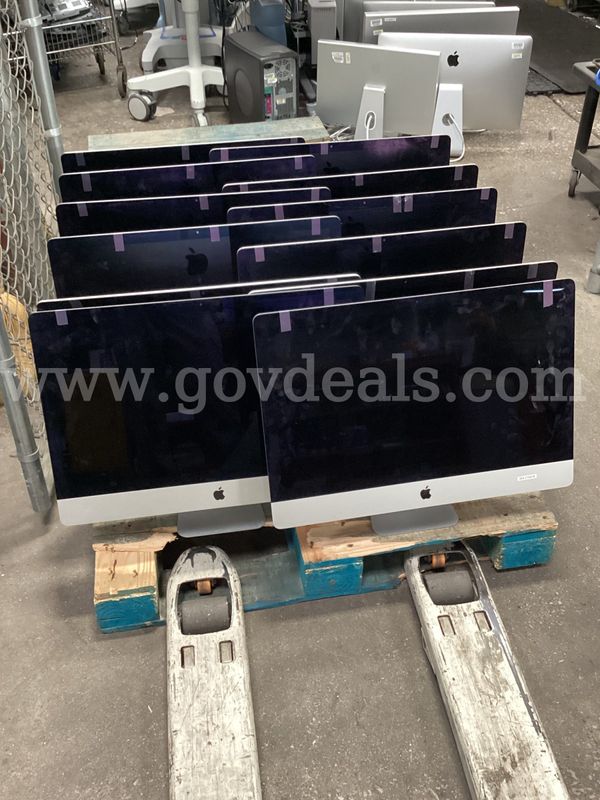 12 - Apple I - Mac All in One Computers (Various Models)