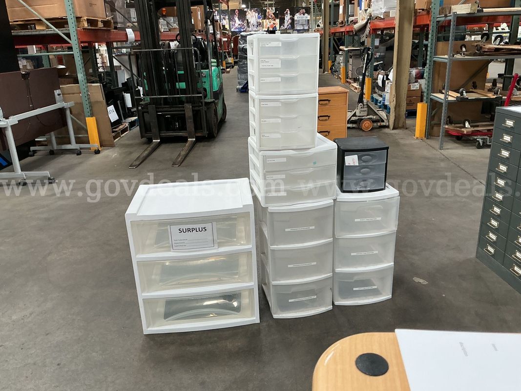 Plastic Storage Units. (Various Sizes)