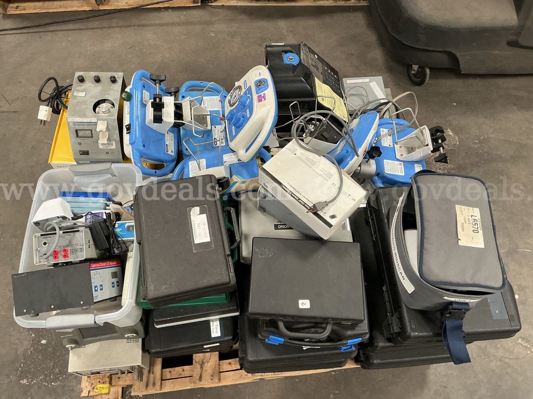 Pallet of Assorted Monitoring Lab Equipment