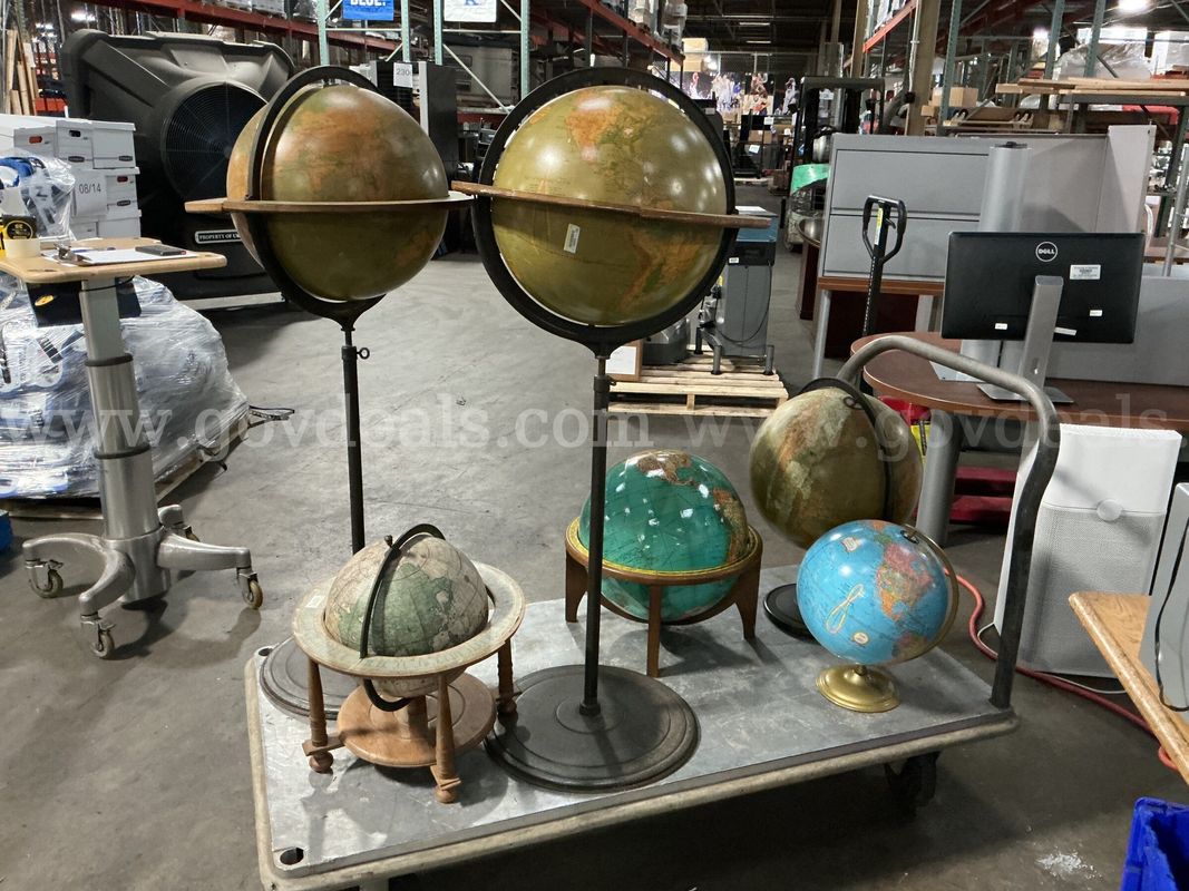 6 - Globes