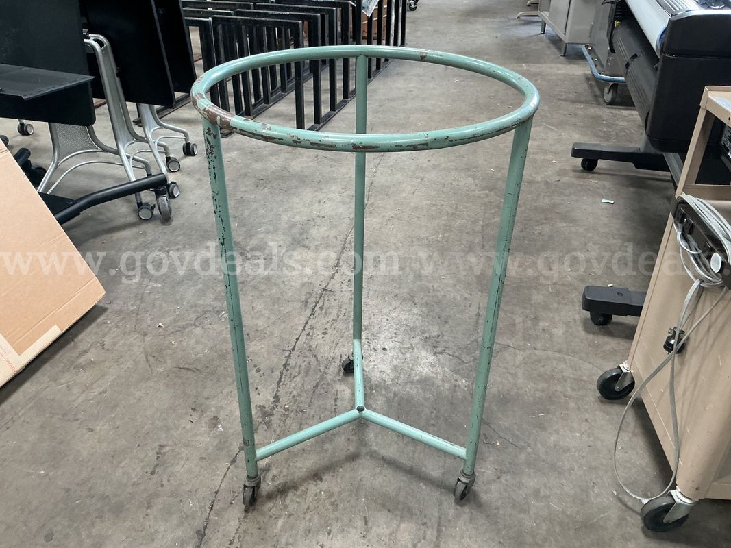 Can Liner Stand