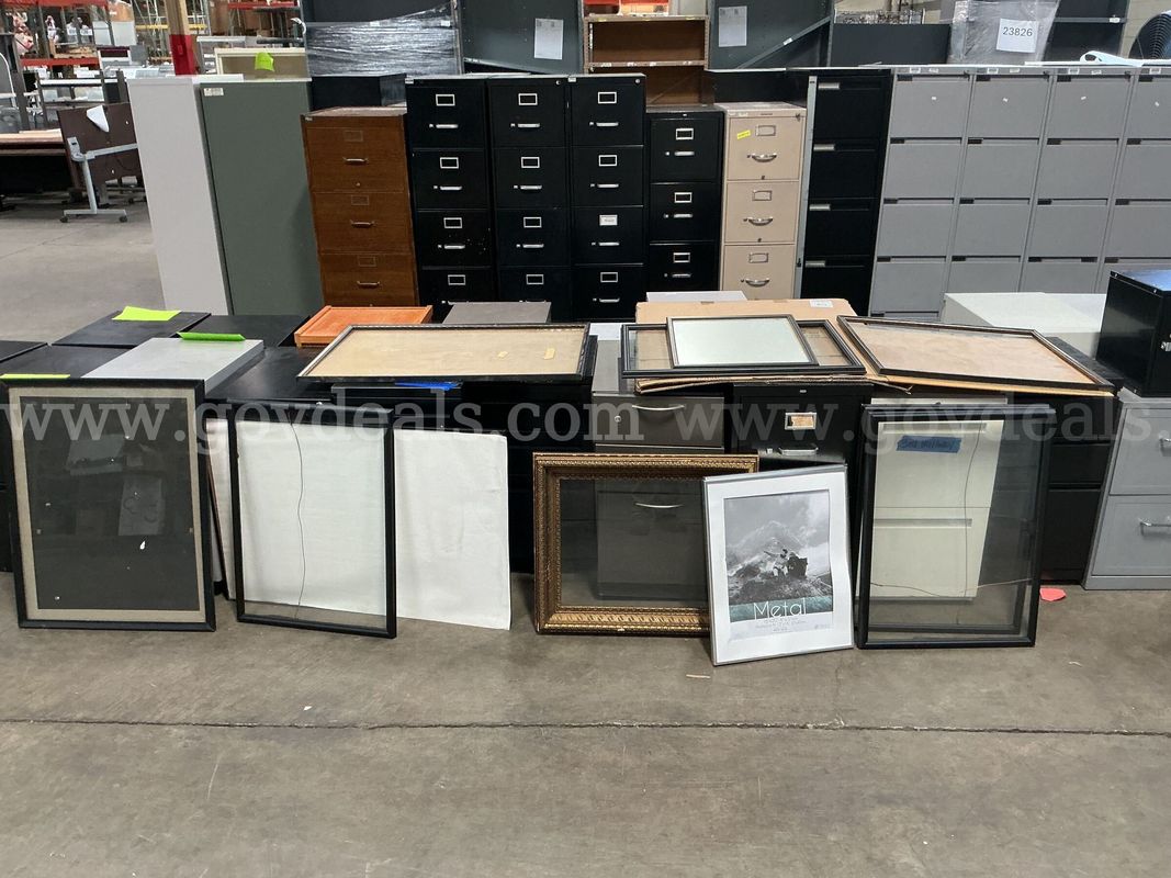 Picture Frames (Assorted Sizes)