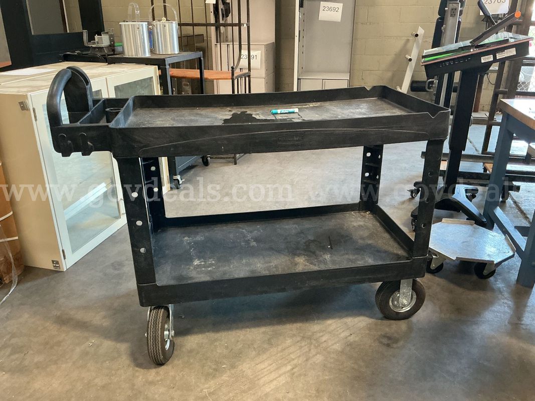 Rubbermaid Commercial Cart