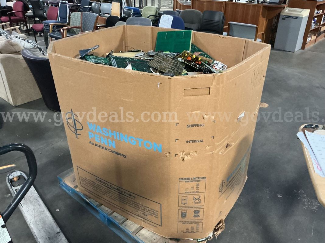 Gaylord of Greenboards (984lbs including pallet)